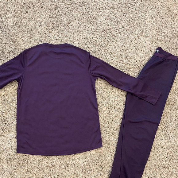 Nice-Like New- Long Underwear Set!! Size Large - Picture 1 of 6